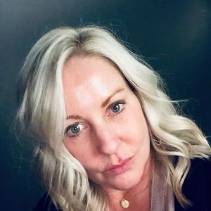 Meet your Posher, Angie